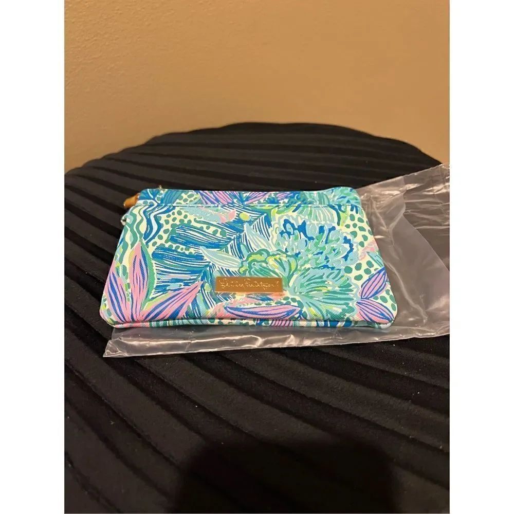 New Lilly Pulitzer zippered wallet style 012008 BOTANICAL GREEN HOLIDAY IN THE S
